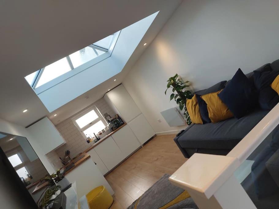 1 Bedroom Modern Duplex Southampton Exterior photo